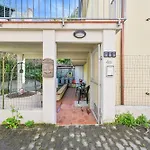 Anna Apartment With Terrace For 6 Guests