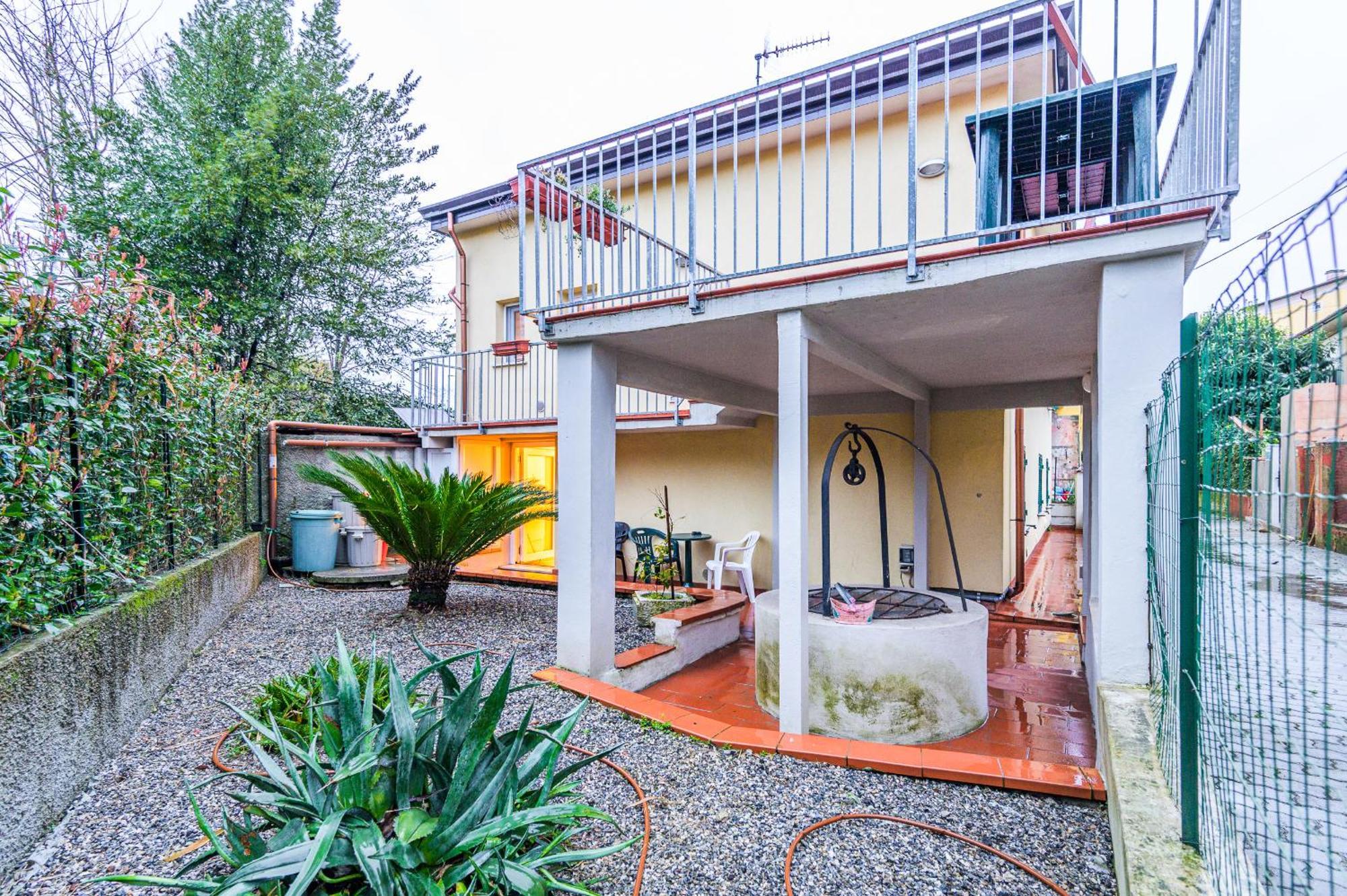 Anna With Terrace For 6 Guests Appartamento